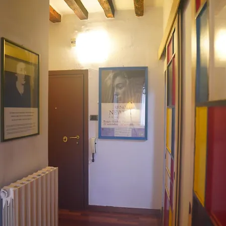 Maison Mondrian Appartamento Con Ascensore A Due Passi Dal Duomo Appartement