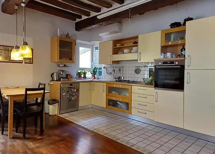 公寓 Maison Mondrian, A Due Passi Dal Duomo